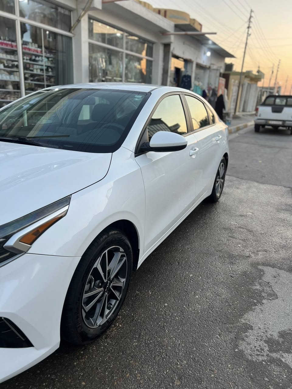 سلام عليكم فورتي 23 الحادث بالصور
ماشيه 80 ميل ع مشي امريكا السياره نص فول ويل كب 

بأسمي ب 160 وبيها مجال المكان الصويرة 

للاستفسار ‭0782 546 1118‬
