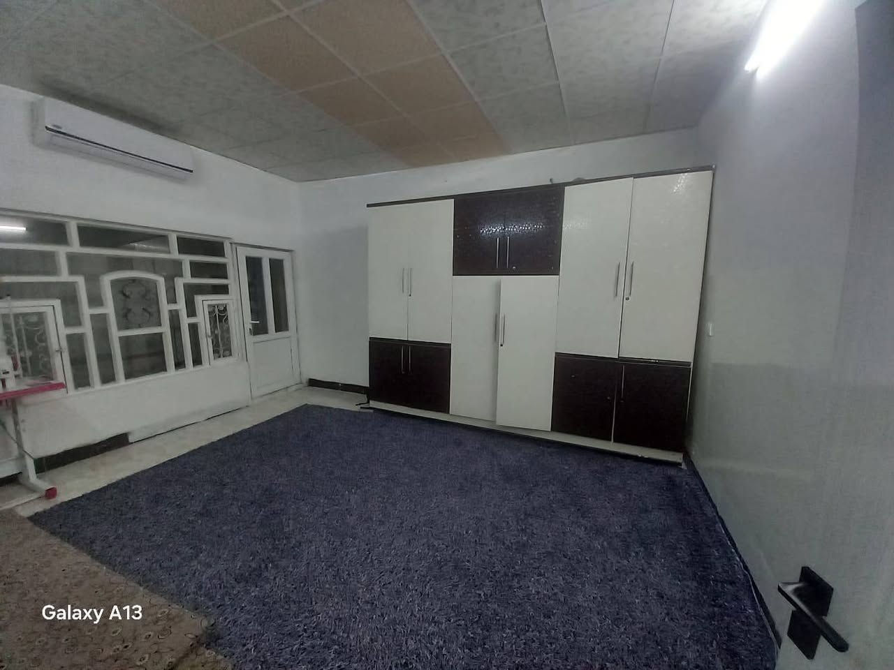 #دار للبيع:--#مساحة 240 م
#موقع:--بنجاعلي قرب مسبح بابا كركر 
............... 
فرع عشرون متر
#بناء نظيف
مساحة حديقة 80م 
................ 
محتويات 
 /غرفة نوم+مطبخ+هول +استقبال +صحيات 
كراج 
طابق ثاني نفس تصميم
.............................. 
سعر 75مليون مجال
.............................. 
للاستفسار اتصال عالرقم
 ***********
***********
راجع مكتب عقارات اسيا
عنوان مكتب سايدين قادسية
