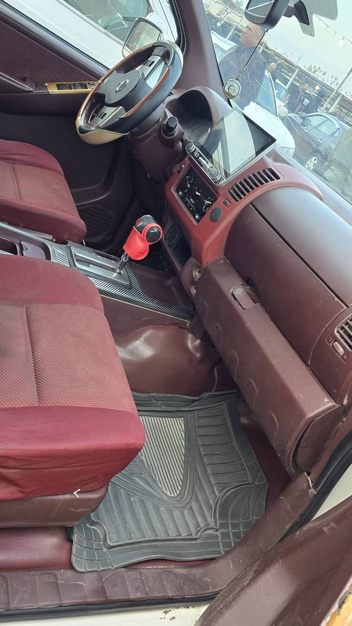 سلام عليكم للبيع موديل 2013كيراوتو سياره بيه صبغ٥ قطع مكاني الرمادي تصال ***********
