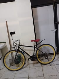 بايسكل رياضي نضيف للبيع ٠٧٧٧٦٧٩٤٠٦٥