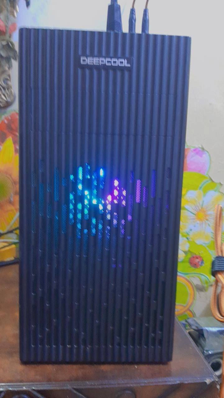 🔥 PC Gaming قوي للبيع – أداء عالي للألعاب 🔥
المواصفات:
• المعالج: Intel Xeon E5-2670 v3 (12 كور / 24 ثريد)
• كرت الشاشة: AMD Radeon RX 5700 XT 8GB
• الرام: 16GB
• الهارد: SSD 500GB (سرعة عالية)
• المذربورد: X99
• النظام: Windows 11 Pro
🎮 يشغل ألعاب مثل:
PUBG – Fortnite – eFootball – GTA V بسلاسة وفريمات قوية.
✅ الجهاز نظيف وجاهز للاستخدام
✅ مناسب للألعاب والتصميم والمونتاج
⚡ سرعة إقلاع وتشغيل بسبب SSD
💰 السعر :550
يوجد توصيل لكل محافظات العراق
📩 للتواصل خاص.


**إذا كنت صاحب هذا الإعلان وتريد حذفه لأي سبب، رجاءا أرسل رسالة إلى الدعم الفني**