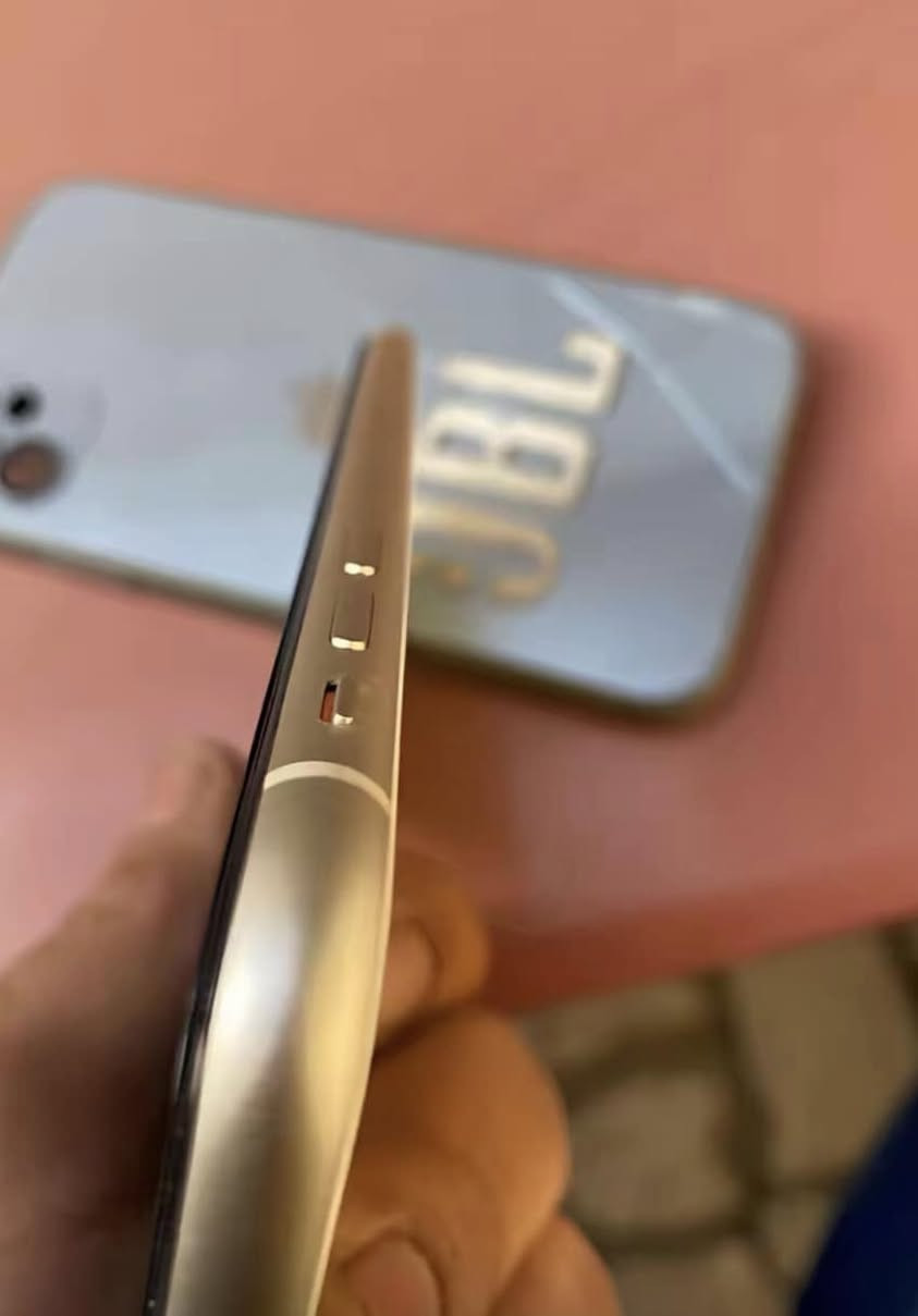 السلام عليكم 
ايفون ١١لعادي اللبيع جهاز مبدل بطاريه سعر مناسب
*********** واتساب فقط
