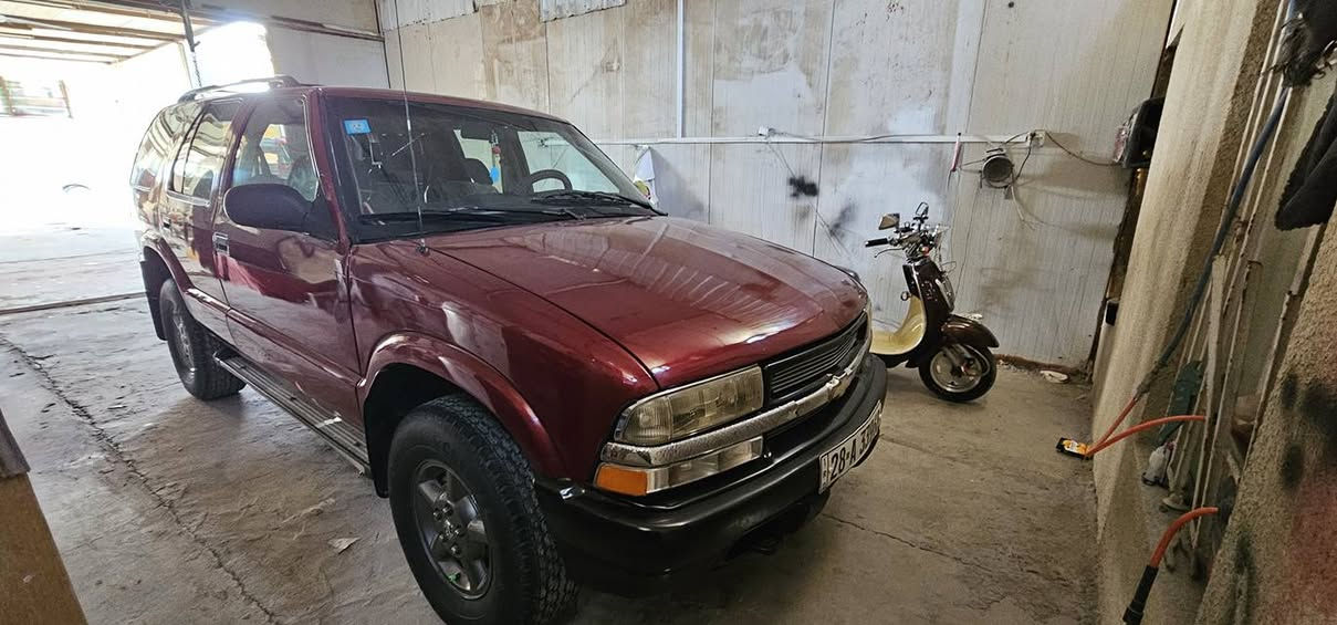 سلام عليكم بلايزر البيع بسمي
مكان السياره ذي قار الرفاعي 
سياره جاهزه مال جناي 
كهرباياتته كله شغاله 
مكينه 3000
***********
