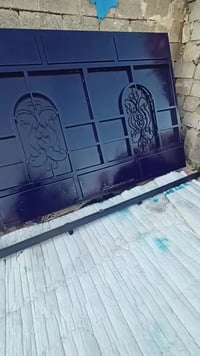 يوجد باب سلايت كلش نضيف مع السجه مالته الطول 3/50متر ونص  ارتفاع 2متر ...