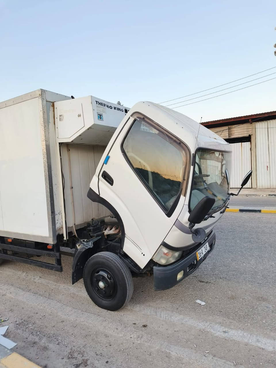 داينا كنتر اصل براد 2001  (ياباني) رقم قادسيه انكليزي مميز  سنويه لغايه 2030.. كفاله من الضربه والصبغ والتبديل والخياس  مكينه(3500)  جديد جاهزه من الكير والمكينه والاكسن وحداديه 100٪  براد شغال يعمل كاز وكهرباء (طول البراد 4امتار وربع) السعر(120) دولار مكاني النجف الاشرف شارع المطار 
للاستفسار ***********
