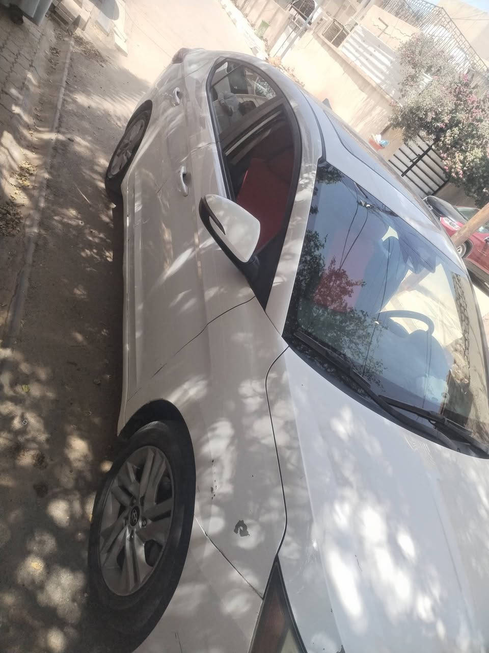 الانتره موديل ٢٠١٩ فول موصفات بصمه حادثه جاملغ وباب ودوسه *********** صاحب سياره انه مكلف بلنشر سعره ١١٢
