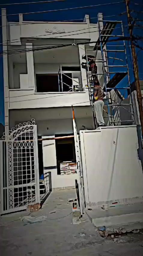 بسم الله الرحمن الرحيم
السلام عليكم
مقاولات الروعه الهندسية
ترحب بكم لبناء كافت الدور السكنيه
1-تسليم الهيكل الي 100 متر مع استاره والسياج 11مليون 
سعر الي 100 متر كامل تسليم مفتاح مع كافت الموصفات 28
2- سعر الهيكل الي 150 متر 15 مليون مع الاستاره والسياج 
3-سعر الهيكل الي 200 متر مع الاستاره والسياج 20 مليون 
4- تعمير كافت الدور القديمه وا بسعار مناسبه 
موصفات الهيكل عباره
1_صب الأساس مع سافين مصمد 
2_تيكله جيمان
3_شيش قبرصي
4_نوعيت الصب مركزي سي ٣٠
5_ ابلوك مفرق اشوان
6_ كوادر عمل صاحبت اختصاص وخبره في العمل
موصفات ما بعد الهيكل
1_ بوري ماء فرات ثانين واير الكهرباء قصاب ثالثن نوع المجاري امل شريف
2_ البخ يكون قاطين قاط الأول تشميع قاط الثاني لبخ مع تنعيم مع فلين
3_ السراميك بورسلين ويكون حسب اختيار صاحب الدار 
4_ البياض يكون نوعيت الجص حمه سعيد ويعمل بل مساطر لكل ٦٠ سانتيم
5_ سقوف مغربيه لكافت الدار مع الصحيات
6_ دكت توزيع عام داخل الدار ويكون تركي صفر ٧ مع ختم الشركه
7 صبغ الدار داخل خارج با اصباغ تركيه ويكون الون حسب اختيار صاحب الدار
8_ تكون أبواب الدار الخارجيه قاصه تركي الأبواب الداخليه للغرف خشب تركي مع ضمان عشر سنوات البواب للصحيات مع الشبابيك تكون اسلايت المليوم سراي تركي
9_ وا اهم فقراه عملنه متواجد على أرض وبإمكانك من جودتت عملنه
لل استفسار أكثر اتصل على الرقم التالي 
***********
