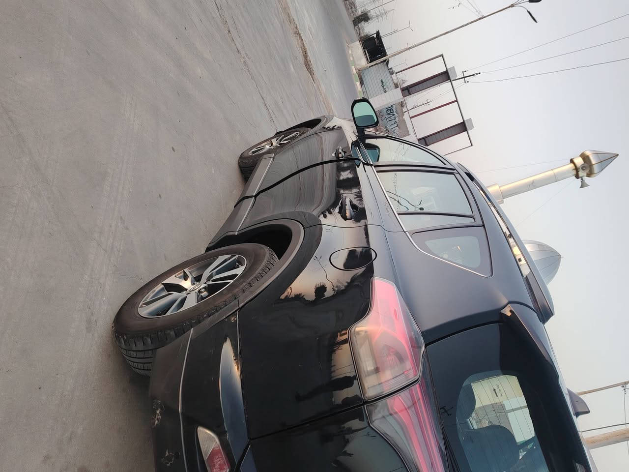 تيوتا راف فور 2018
فتحه بصمه اشاير بل مري 
حساس امامي 
كلين تايتل 
المقاعد جلد 
مواصفات xle
السعر 190 وبيها مجال 
للستفسار ***********
او ***********
وبيهن واتساب
