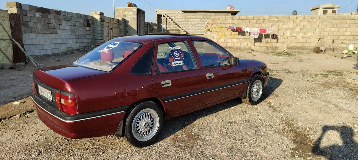 سلام عليكم سياره اوبل فكتره حجم ٢٠ موديل 92 سنويه عضم كاربون بانزين بيها شرط الوكاله والتحويل كير ومكينه شرط صطاب ABC تنته سليت قفل مركزي ستيرن بور صبغ عام جماليه السعر 46 وبيها مجال ستفسار نتصال بل رقم ***********
