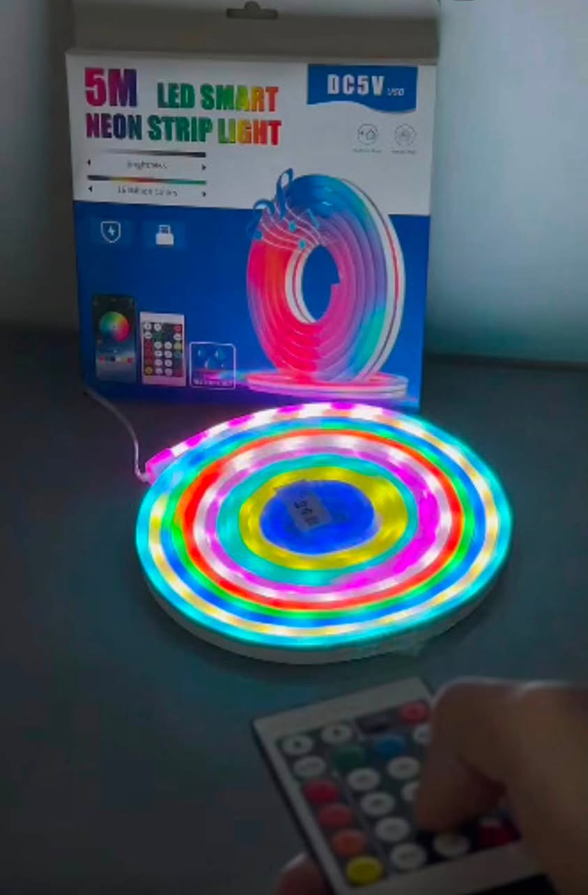 هذا شريط إضاءة ذكي من نوع LED Smart Neon Strip Light بطول 5 أمتار ويعمل بمنفذ USB بجهد 5 فولت، حيث يتميز بمرونة عالية تتيح تشكيله على الحوائط وتغيير ألوانه وسطوعه حتى 16 مليون لون عبر تطبيق الهاتف أو الريموت المرفق مع إمكانية التفاعل مع الموسيقى ومقاومة الماء لتزيين الغرف والمجالس.الي يريد سعر خاص 👇✉️


**إذا كنت صاحب هذا الإعلان وتريد حذفه لأي سبب، رجاءا أرسل رسالة إلى الدعم الفني**