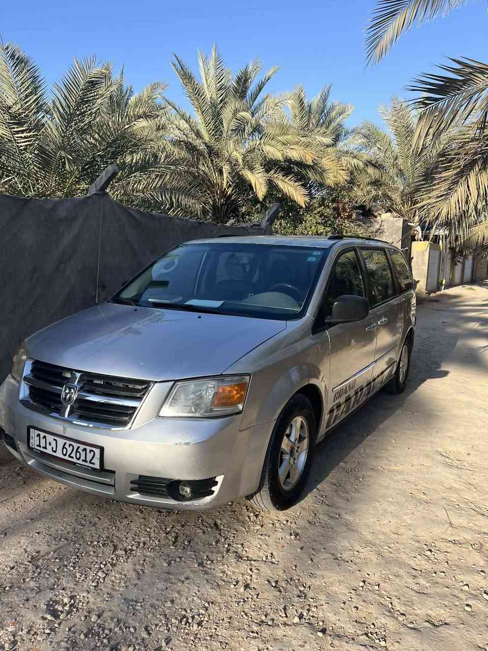 سلام عليكم دوج كرفان موديل 8 بغداد الدولي سنويه وهزه جديده وارد امريكي فول مواصفات كشن سياحي سبعه راكب ابواب مع جنطه كهرباء مصبوغه حزام جماليه مكفوله من الضربه سياره جاهزه تبريد ثلج امامي خلفي كشافات زينون مكينه 3300 مكاني بابل السعر 95 وبيها مجال ***********
