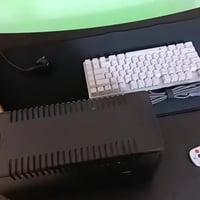 للبيع  ميز گيمنگ و UBS 1500 و كيبورد ميكانيك للتواصل خاص او على الواتس...