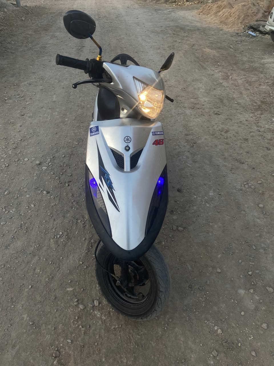 السلام عليكم 
دراجه نوع ماكس عدله للبيع 
الدراجه خير من الله كامله مكمله مابيها اي نقص
الدراجه من الويل الخلفي للويل الامامي كلها بلاد من سلف من كابريته من سواد من كفرات من محرك كلها بلاد
الدراجه بيها لدات رياضيات لون ازرق وگلوب عالي ناصي
الدراجه كهربائيتها كلها شغالات تشتغل سلف+هندر 
الدراجه شلعه ومعدل 
جامات كاربون ڤايبر ألياف 
كلها ختم واحد 
ملاحضه/ فقط الكيچات مال بانزين وسرعه مايشتغلن….

العنوان /ً بابل . حله . مركز المدينه . طريق النزيزه بكرلي مقابيل الشؤون أو مقام الامام الحارث .

السعر/700 ألف وبيها مجال 
رقم الهاتف / ***********
