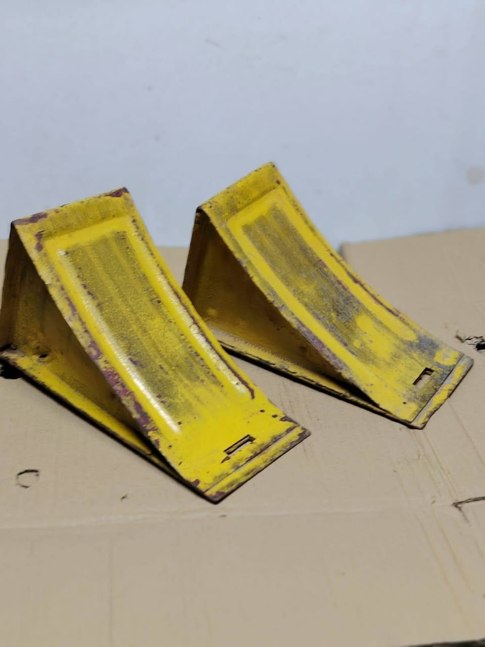 كلمن سعرهه اتصل وتدلل
*********** مكان ديوانيه يوجد توصيل
