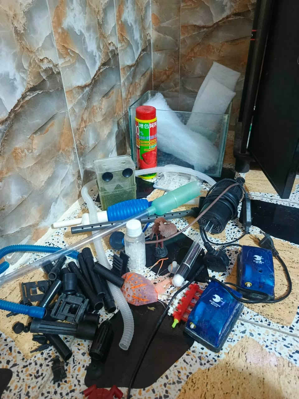هذني الغراض كلهن ويه الحوض حتياط
الحوض والغراض والبل حوض كلهن اوحوض ثاني زغير هم وياه ماطورات ثنين اوكسجين والباقيات طبعن ذني الغراض من عده الموجودات بل حوض اوحوض ثاني زغير هم وياه     للبيع كلهن الحوض كامري ايطالي مو صيني وياه غراض كلش هوايه والسمك 3 قرش كبار  مع كافة ملحقاته للبيع السعر 200 مكان كربلاء


**إذا كنت صاحب هذا الإعلان وتريد حذفه لأي سبب، رجاءا أرسل رسالة إلى الدعم الفني**