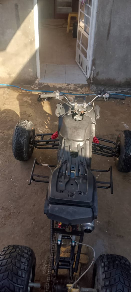 للبيع في بابل دراجه رباعيه في بابل وتساب  ***********  نكره المحرك حجم المحرك 110
اربعه كير 3 نمر والرابع بك سرعته 100 مكينه ناعمه
