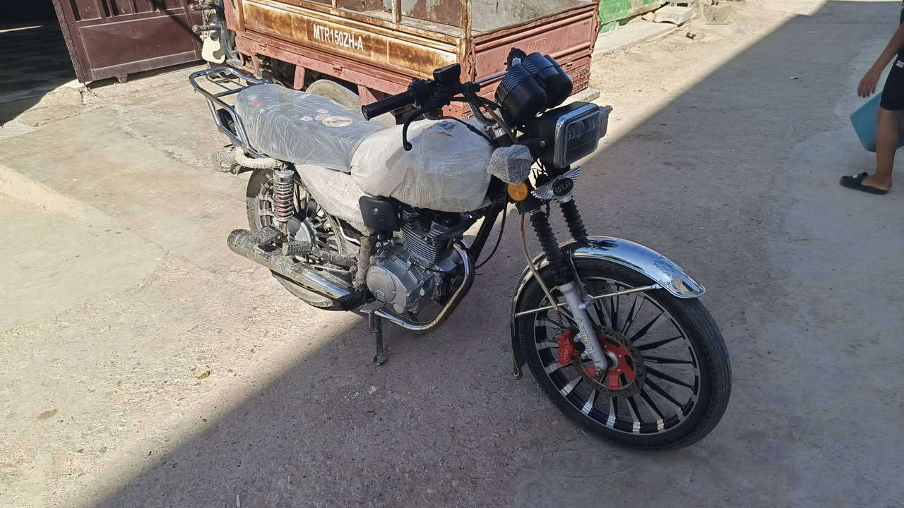 سيفان  موديل 25
سعر 725 وبيه مجال
مكان ديالئ الخالص هبهب


**إذا كنت صاحب هذا الإعلان وتريد حذفه لأي سبب، رجاءا أرسل رسالة إلى الدعم الفني**