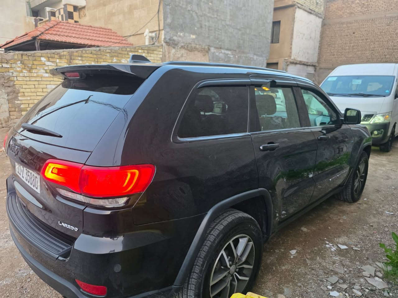 جيب لاريدو 19 
مواصفات
كامرة
كشنات كهرباء
حساسات خلفية
لايتات زينون
 حادث اربع قطع صبغ (صفحة)
السعر 185 و بيها مجال 
المكان الغدير 
للاستفسار ***********
