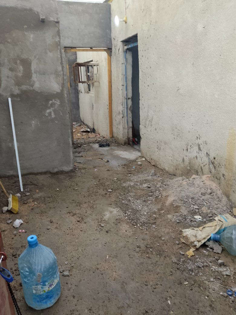 السلام عليكم بيت للييع مكانه ب ابو الخصيب حمدان انه دلال نوع عقار البيت سند 25 ويتعهد البايع بكافه الرسميات البيت مساحته80 السعر 17مليون عراقي صاحب البيت مستعجل ع البيعه مالته بي مجال قليل يحتوي البيت ع غرفتين صاله ومطبخ ودوانيه بعدها ماكامله وصحيات داخليه وخارجيه البيت الجوا كله كامل ماعدا الدوانيه بيها شغل للتواصل واتس اب شريحه ع الرقم ***********
