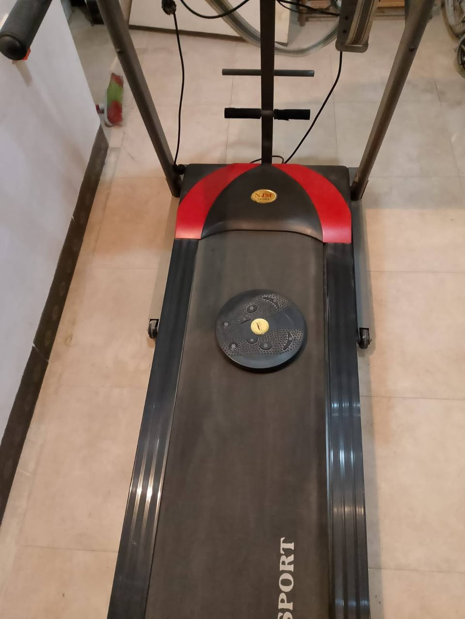 جهاز جري جديد جدآ سعره 250الف وبي مجال عنوان زيونه مجاور مقهى هيل وليل ***********
