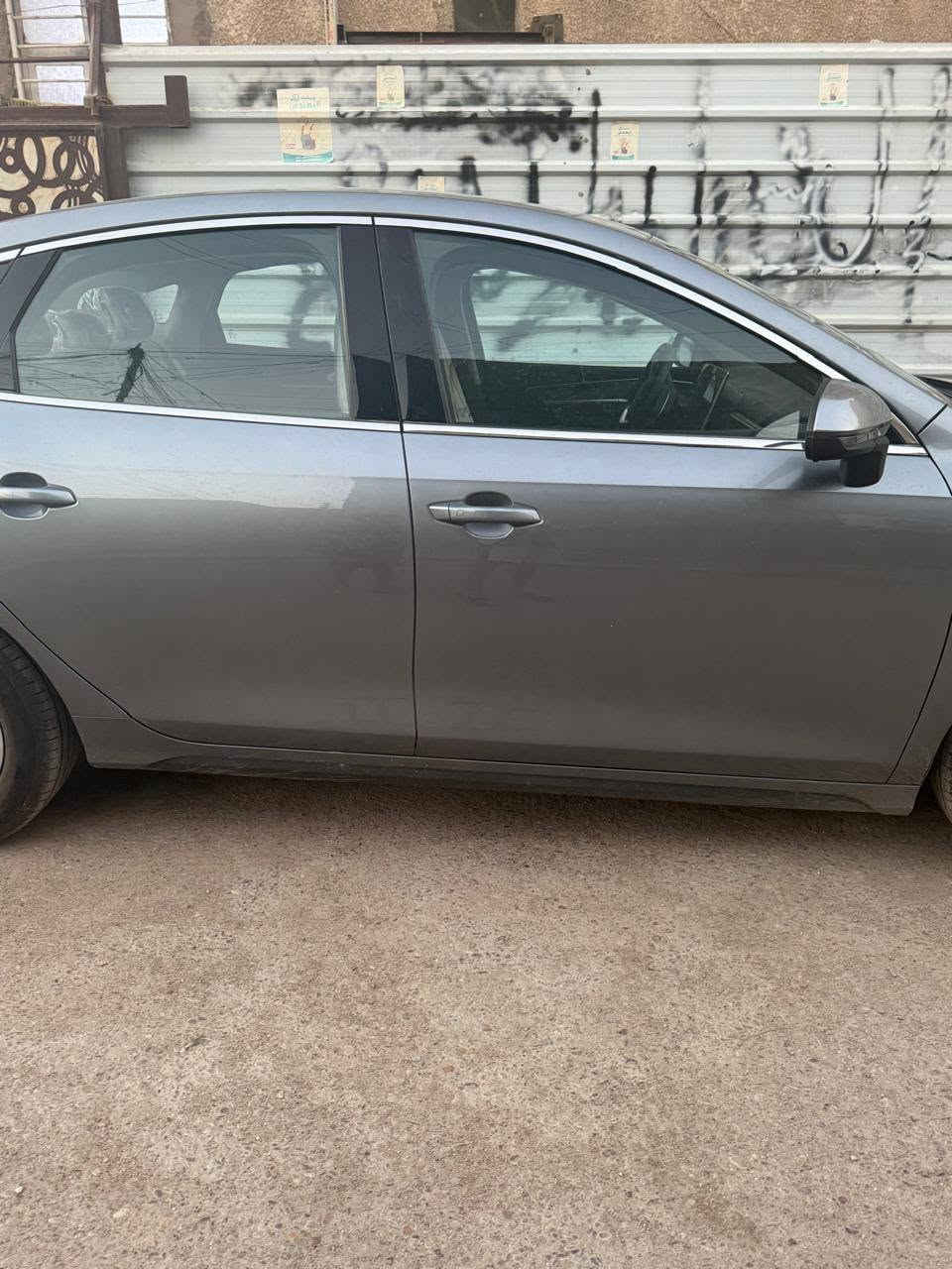 بي واي دي دست روير مكفوله ماشيه 3500 سعر 20 مليون بغداد البلديات شارع المصرف رقم الهاتف ***********
