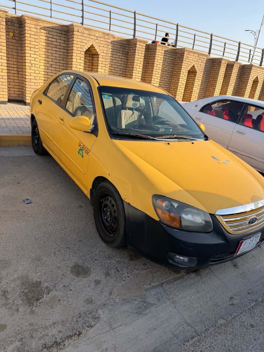 ‏سبكترا  2007 محرك 2000 منضومه  غاز بعدها بل الضمان  سيارة كلش حلوة تحويل مباشر صدر امامي جديد صدر خلفي جديد تبريد ثلج ‏ ‏حدادي بعده جديده ‏يعني ما تخلي عليها برغي واحد جاهزه من كلشي السعر 71 وبيه مجال للشراي ‏مكان السيارة الأنبار فلوجة ل ‏للاستفسار ***********/***********
شلون عداد السيارة كم ماشي بالضبط؟: 
مو هواي 
شنو اسم الفئة/النوع الكامل للسبكترا؟ وهل القير أوتوماتيك لو عادي؟: 
اوتماتيك
بيها أي ملاحظات غير اللي مذكورة، مثل رش/معجون/لحام أو تبديل بالبدن؟: 
لا يوجد بيه شويه خويس بل الجاملق الخلفي حسبه نص شبر 
الملكية شنو وضعها؟ باسمك لو مفوض، ويمك شكد بالفلوجة بالضبط حتى المشتري يعرف مكان المعاينة؟: 
تحويل مباشر 
الغاز شكد باقي من الضمان، ومتى آخر صيانة إلها؟: 
باقي بيه ضمان 6 اشهر 