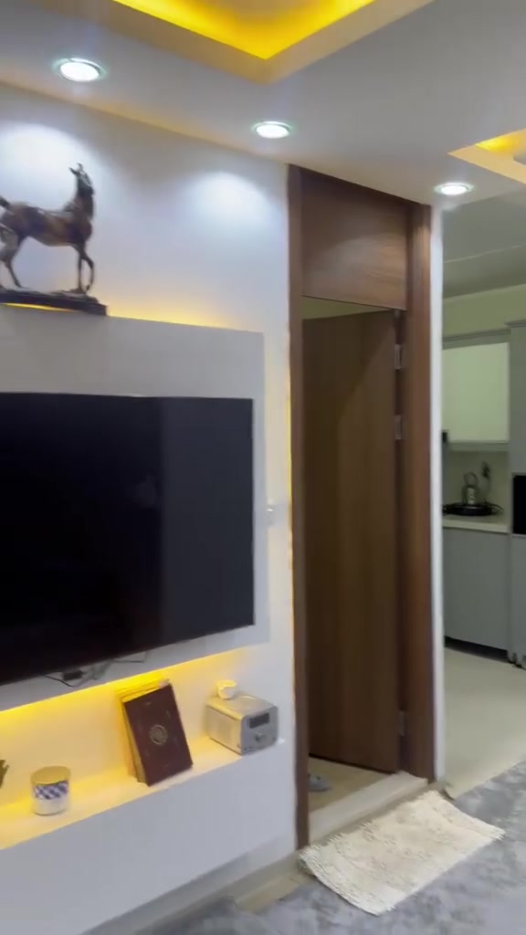 شقة للبيع ١٠٠ متر مدفوعة الثمن مصفرة للتواصل ***********
***********
