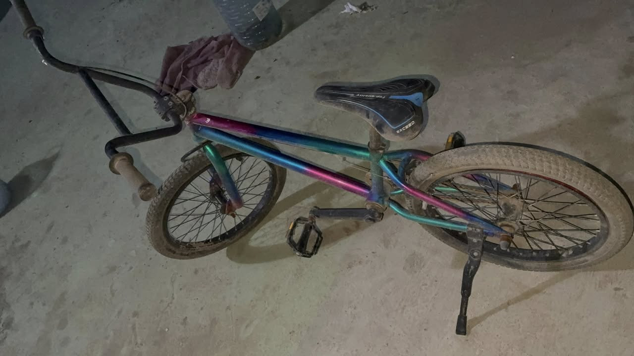 السلام عليكم
بايسكل BMX للبيع 
السعر 150 الف
العطل الوحيد التيار الخلفي 
***********
