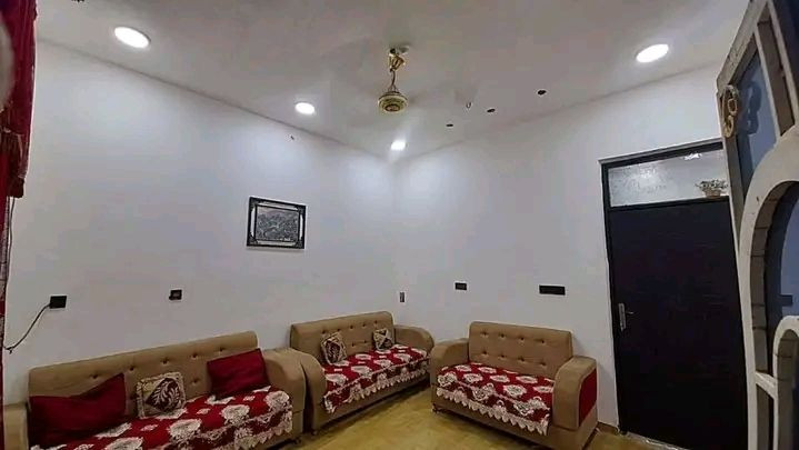 مشتمل للبيع بالخضراء
مساحته 125 مربع
الوجه 8.5 والنزال 15
سند 25 طابو زراعي
للاستفسار الاتصال على الرقم
***********
