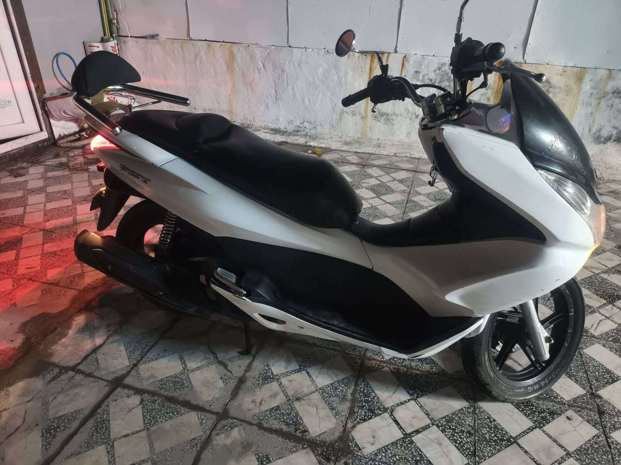 سلام عليكم
بيسي اكس جيل الأول
يابانيGF 
حساس ازدحام استان حساس
مكفولة كفاله عامه برغي مامفتوح بيه كله بلاديه كفاله كفر ومكينه عنوان بغداد البلديات الاستفسار عل رقم ***********
