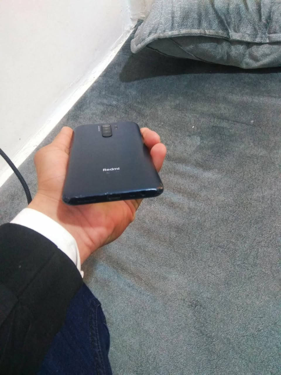 سلام عليكم ورحمه الله وبركاته ريدمي 9 نضيف ذاكره 64 شحن تايبسي سريع مراوس دراجه شحن وتساب ***********
