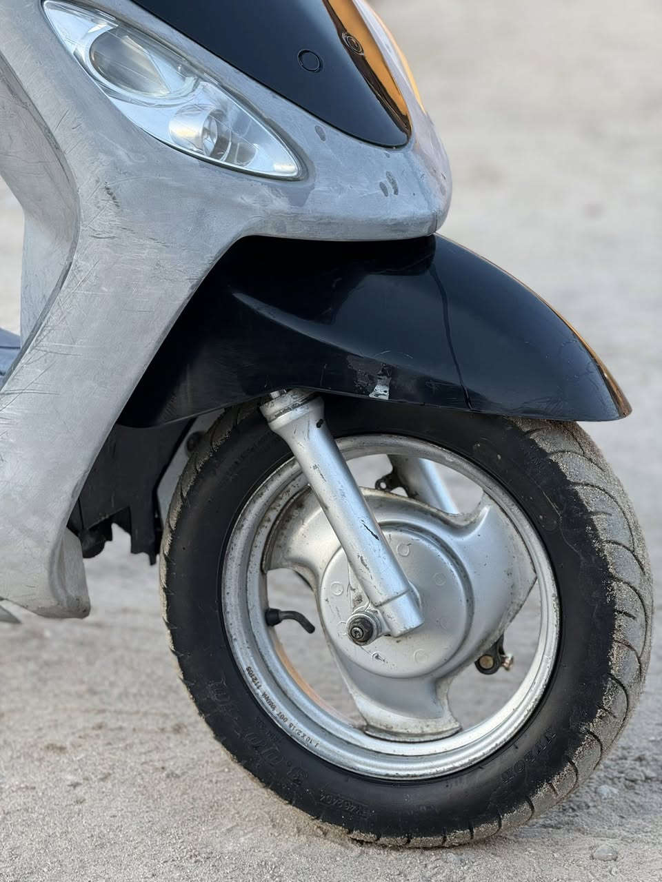 السلام عليكم
عيني ماكس منغولي مابيها نقص برغي 
دراجه جديده سلف هندر لايت امامي خلفي اشاير 
سكن عالي ناصي كلهاا شغاله دراجه ونكره 
ناعمه مكينتها حيل دراجه اصل وماملعوب بيها 
مال جناي 
سعرها ٧٠٠
مكاني ناصريه مركز 
موبايل ‭٠٧٨٢ ٧٧٤ ١٨٢٥‬
