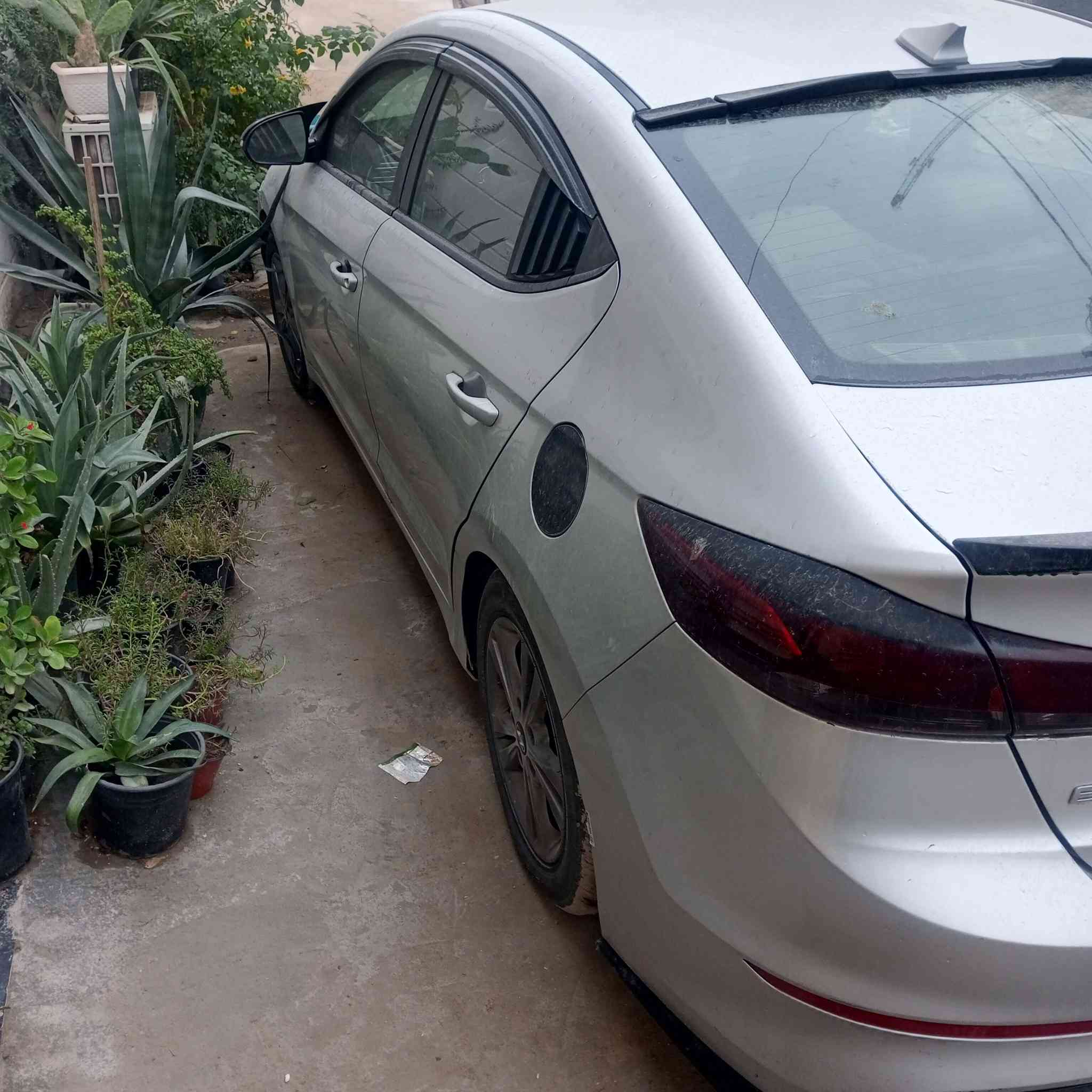 السلام عليكم.النتر امريكي موديل 18بغداد باسمي لون سلفر بيه صبغ البنيد والدعاميه  نفسهم .تحكم استيرن جهتين شاشة اعطال رادار جانبي كامره دواره سياره حلوه بيه مكانات بارد مامصلحهن السعر 128وبيه مجال للشراي موبايل ***********
