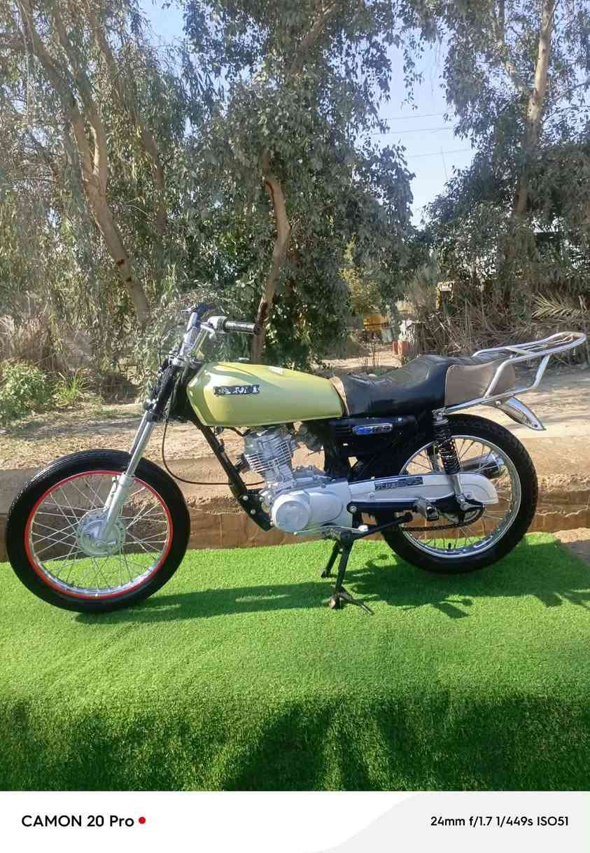 نامه 25 دراجه حلوه ونضيفه اوراق كامه خمس اوراق السعر 400 وبيه مجال خااص ممتواجد ابد ***********
