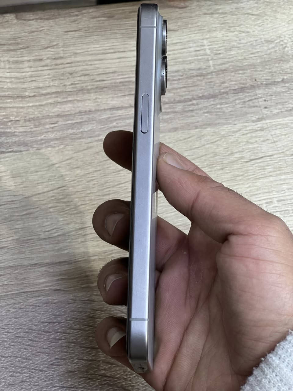 ايفون 15 برو ماكس شرق اوصط بطاريه 86 سعره 975 قفل
***********
