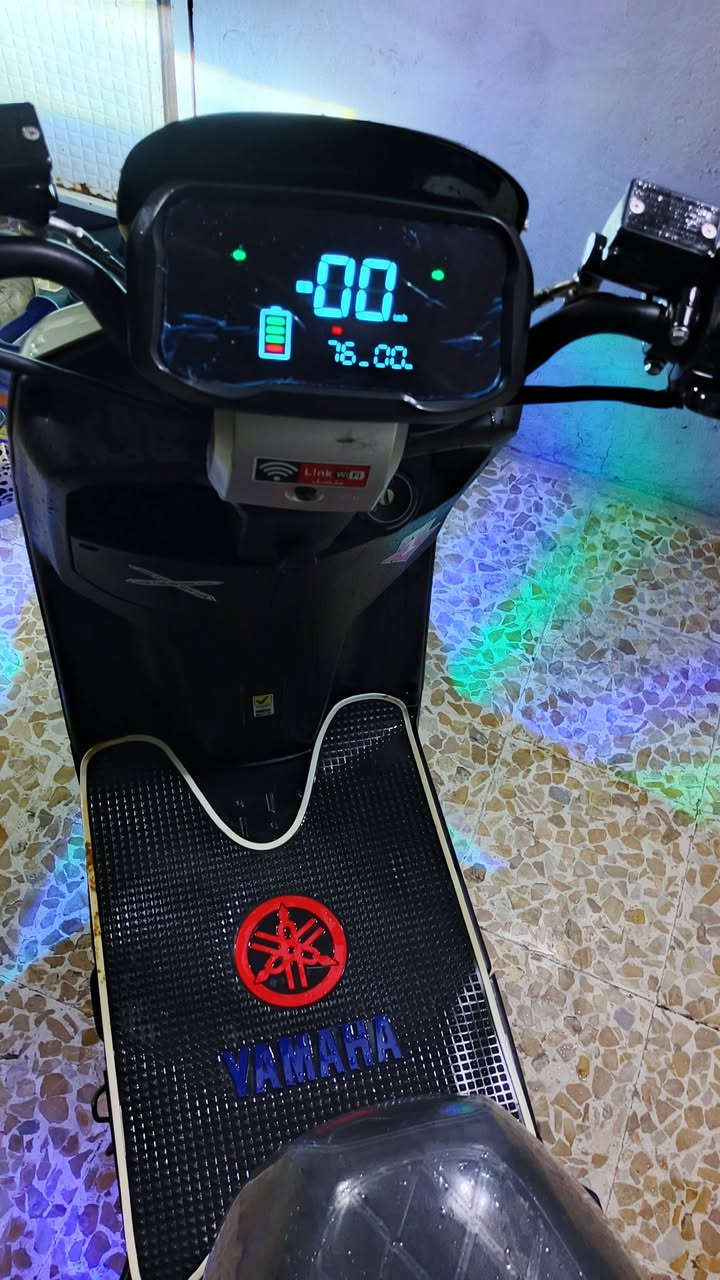 ماطور شحن 318
مستخدم ٤ اشهر
دبل سويج،بصمات ثنين 
لايت زينون عالي ناصي 
سرعه 90 حقيقي 70
شحنه وحده تمشيك 60 كيلو
بطاريات دبل  
ملف ٢٠٠٠
مانع انزلاق 
مواصفاته معروفه 
سعر خاص
عنوان موصل ايسر
***********
