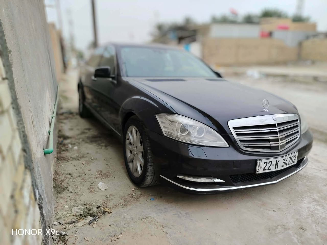 For sale
Mercedes-Benz
Modle: 2009
Categore:S350
________________________________
مرسيدس بنز 
2009محدث2013
وارد خليجي بصمتين 
اللون اسود اوبسيدين بلاك 
السياره بيه هلال الجاملغ الخلفي صبغ فقط
السياره نص فولل باب قصير
-------------------------------------
                  المواصفات
رادار امامي✅
تحديد مسار ✅
كروز سرعه✅
ناضور ليلي✅
تحكم امامي للكشنات 4وضعيات ✅
تلفون ✅
تبريد قطعتين✅
فتحه سقف✅
برادات خلفيه✅
سماعات BOSS✅
وضعيات قياده 3(S_C_E)✅
جكات تصعد و تنزل ✅
شاشه اماميه متحركيه ✅
تبريد ثلج ❄️✅
مكينة V6 350  ✈️✅
السياره نص فول باب قصير ✅
 ------------------------------------- 
سعر السياره (205) و بيها مجال 
*********** محمد
