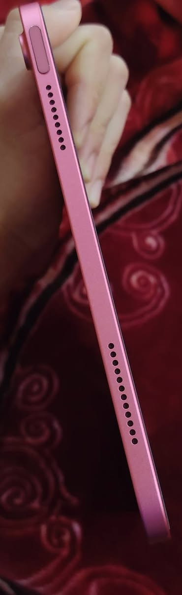 السلام عليكم
للبيع  او المراوس :
ايباد الجيل ١١ لون وردي ذاكرة ١٢٨ جديد مشحون ٦٠ مرة  بطارية ١٠٠.

استخدام نظيف وما متعوب الجهاز ومحافظ عليه وعلى البطارية كلش يعني جديد وقليل مستعمله.

مكفول من كلشي.

ما بيه اي نقص هو والكارتون.
اريده ٤٢٥ الف (ملاحظة الجديد ٥٠٠ الف والمستعمل ٤٥٠)
او مراوس بأيفون حسب القناعة وحسب الجهاز يصير الفرق بيني وبينك. مكاني ميسان عواشة. متواجد واتس واتصال ***********
