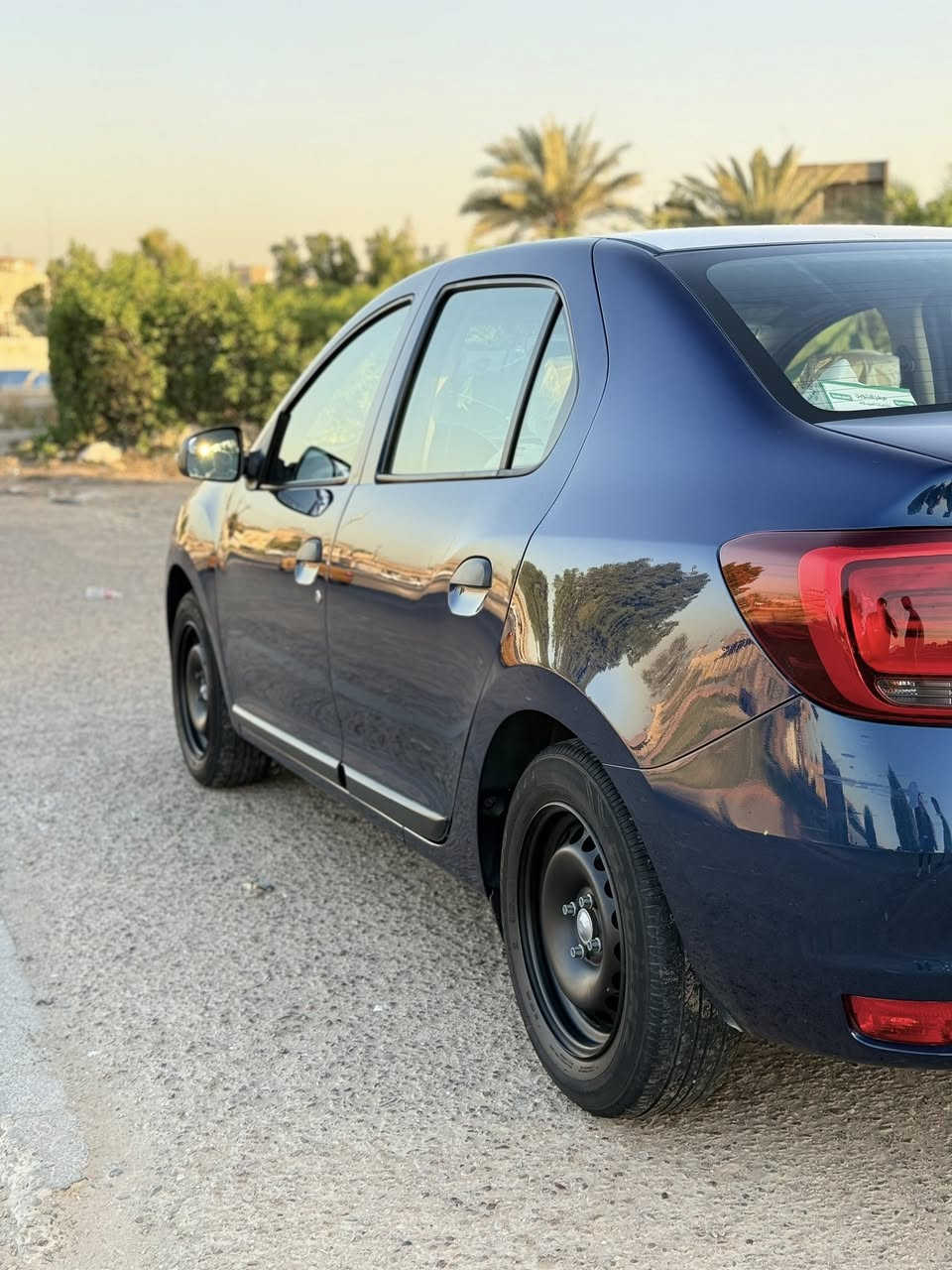السلام عليكم 
🚙للبيع : رينو سمبل 2019
📍مكان السيارة: بغداد شهداء السيدية 
📞: للتواصل ***********
📊المسافه المقطوعه: 140 الف كيلو
⚙️المحرك: 4 سلندر - 1600cc
⚠️حاله السيارة:-
* كفاله المحرك والكير والتبريد
* بدون صبغ او تبديل (بارد فقط فقط شبر)
* بولش جديد
* دوشمه ارضيه وسفريات
* شاشه وكاميرا دواره
* تحويل ثاني يوم
* السعر :72 وبيه مجال
