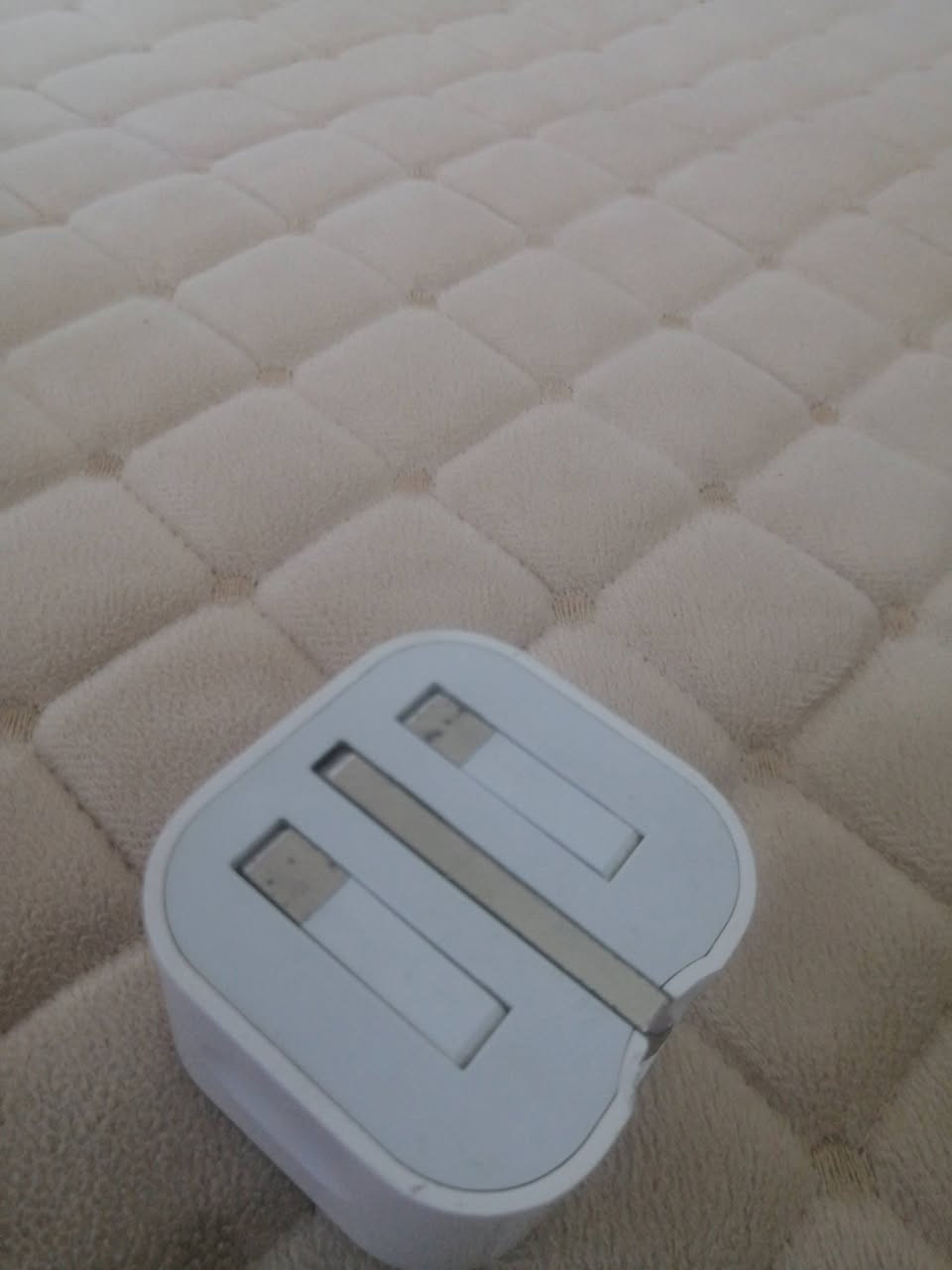 سلام عليكم شاحنة مال ايفون اصلية وكالة شحنها يخبل اخذتها ب٣٠ وبعت الجهاز الي يريدها ينطيني بيها سعر وياخذها


**إذا كنت صاحب هذا الإعلان وتريد حذفه لأي سبب، رجاءا أرسل رسالة إلى الدعم الفني**