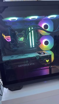 RTX 4070 سوبر • R7 7800X3D • سامسونج 990 برو ١ت