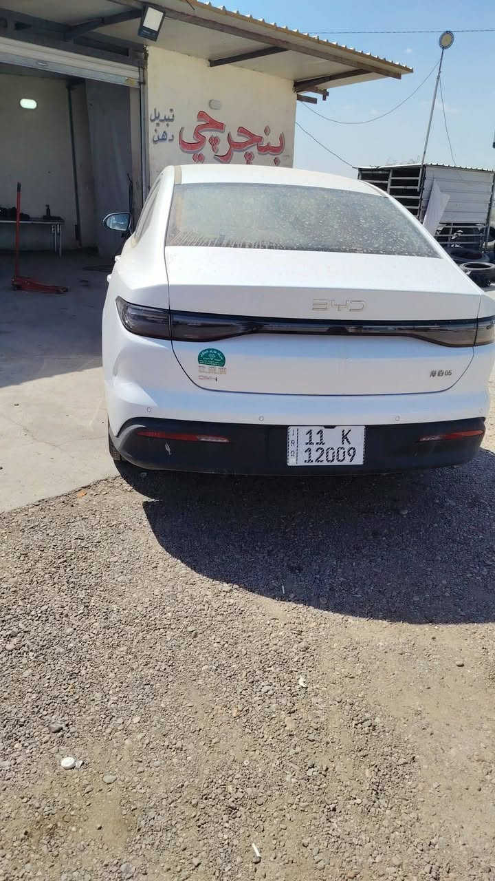 سيل 5 موديل 2025 داخل ابيض ☑️
السعر (٢٠)مليون 

بلكن هايبرد  ثلاث انظمه هايبرد + بانزين  شحن ذاتي🔋 + شحن خارجي🪫 تمشيك2200  كيلو سعه خزان الوقود 65 لتر 

مستخدم بحالة الوكالة ☑️  كفاله عامه

عداد  كليومتر/ 1 ألف  كسر زيرو ✅ 

ملاحظه شاحنه اصليه وكارت + فوم معالج اطار + سبير طوارئ + ارضيات حوضية غرفة وصندوق+ طخم بردات

🔥مرقم بغداد مميز مثبت لوحات سنويه باسمي 🔥

💥محرك يعمل لشحن البطاريه فقط  1500 هجين ثلاث انظمه شحن ذاتي + هايبرد + شحن خارجي☑️ 
💥داخل جلد ابيض لونين  بطاين بوب جلد ابيض واسود ✅ 
💥دركة دي جلد وحياكه ☑️ 
💥بكلايت لد خليه ✅ 
💥بصمه +كارت ☑️ 
💥هاندر بريك بصمه اوتو هولد✅ 
💥كيجات شاشه ☑️ 
💥شاشه كبيره تبريد شاشه✅ 
💥لايت ليد لايت اوتو  + لد صباحي☑️ 
💥اشاير مري✅ 
💥تبريد قطعتين ☑️ 
💥ويل كب اسود بلاد ✅ 
💥ايرباك عدد 10☑️ 

الاتصال ☎️ 

*********** 📞
***********

