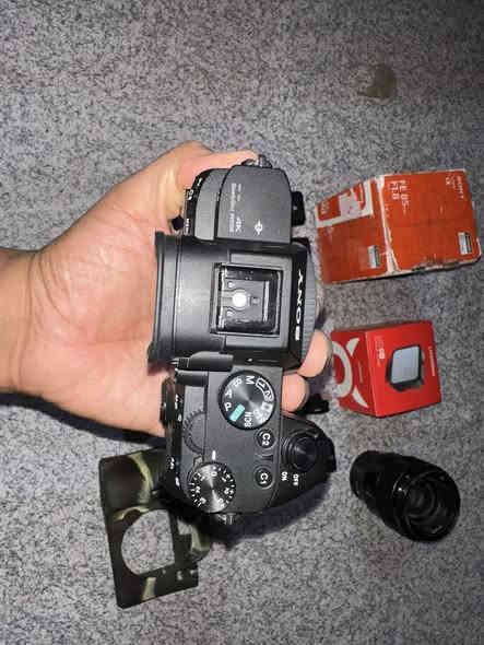 F1.8 85 مع عدسة A7III سوني
الشتر 61k نظافة %90 مع ملحقات موجودة بالصور السعر مليون و500 قفل بدون نقاش مكاني البصرة توصيل موجود
***********
