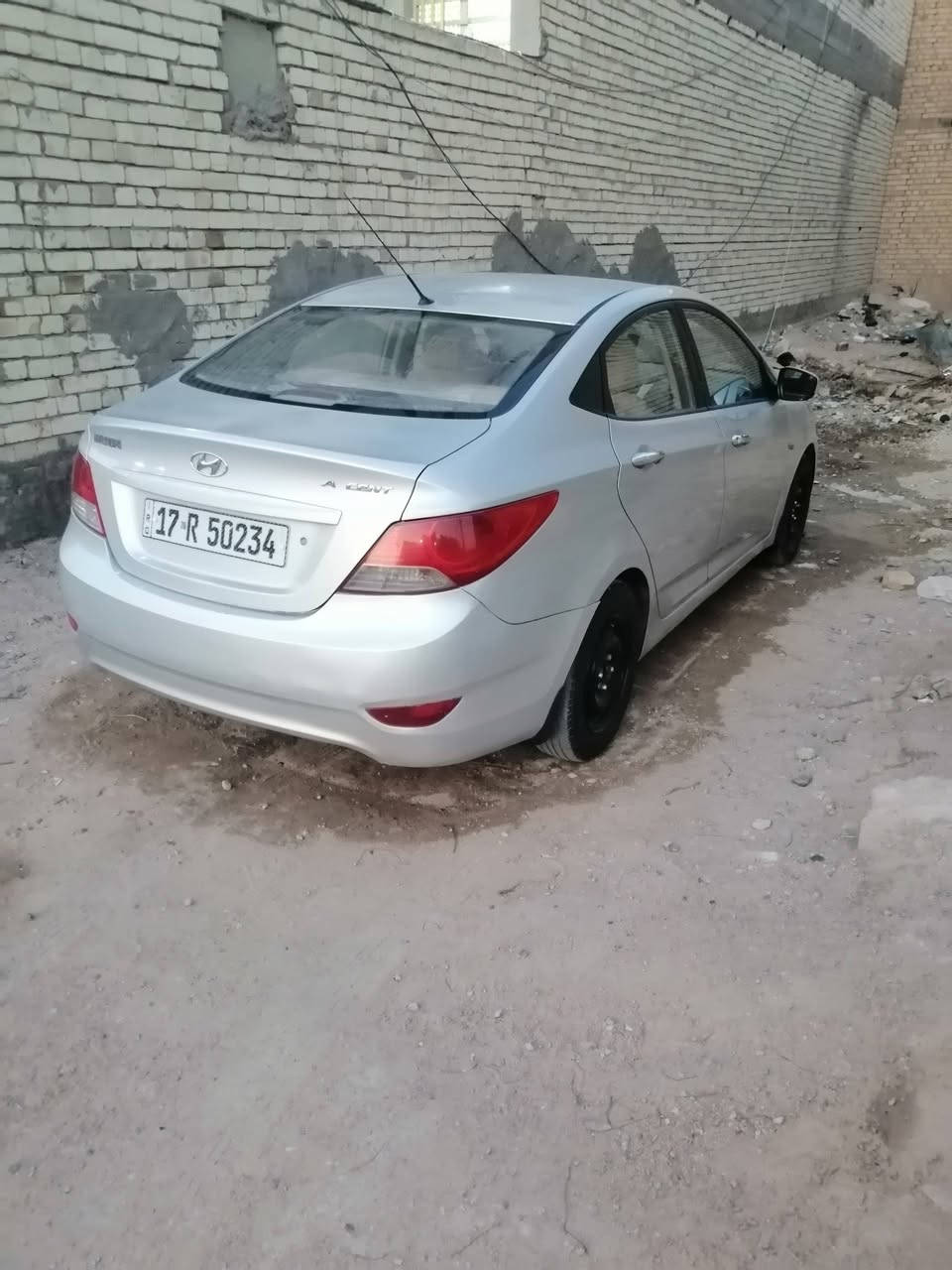 السلام عليكم اكسنت خليجي للبيع بسمي نكليزي بيهه رشات صبغ محرك وكير وحداديه وتخم تاير جديد وتبريد مكاني نجف حي النداء لسعر 87 مديل 12 رقمي ***********
