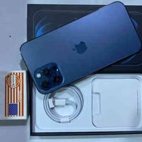 ايفون 12 برو ماكس ذاكره 256 بطارية 97‎%‎  نضافة 100‎%‎ استخدام قليل  ك...