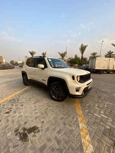 من رخصت الادمن
جيب رينجيد 2020 GT لون ابيض رقم شمالي فول مواصفات 1/1 قليل المواصفات اللي مثلها بانوراما جام 4*4 دفع رباعي مقاعد كهرباء وجلد اشاير بالمري نقطة عمياء رادار امامي وخلفي توقف ذاتي شاشة وكامرة والايرباكات كلها سليمة صور الحادث موجودة بالنشر هزة الى نهاية 2026 والسنوية الى 2030 السعر 145 الاتصال ***********
