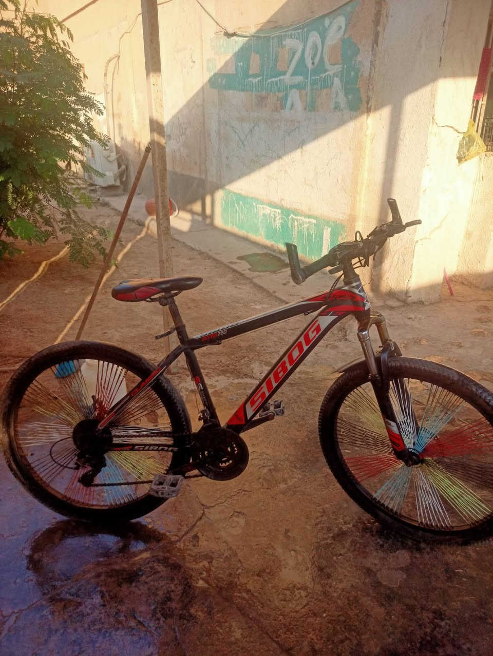 بايسكل جبلي جديد ومابي شي امراوس اب بطه حسب القناعه وكون نضيف وبي بريكات وسريع 
داخل المجمع


**إذا كنت صاحب هذا الإعلان وتريد حذفه لأي سبب، رجاءا أرسل رسالة إلى الدعم الفني**