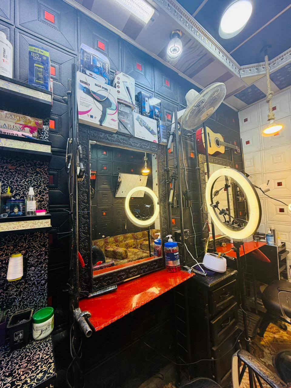 سلام عليكم فاترينات للبيع
كلشي موضح داخل لمنشور 
لسر الاتصال ***********
