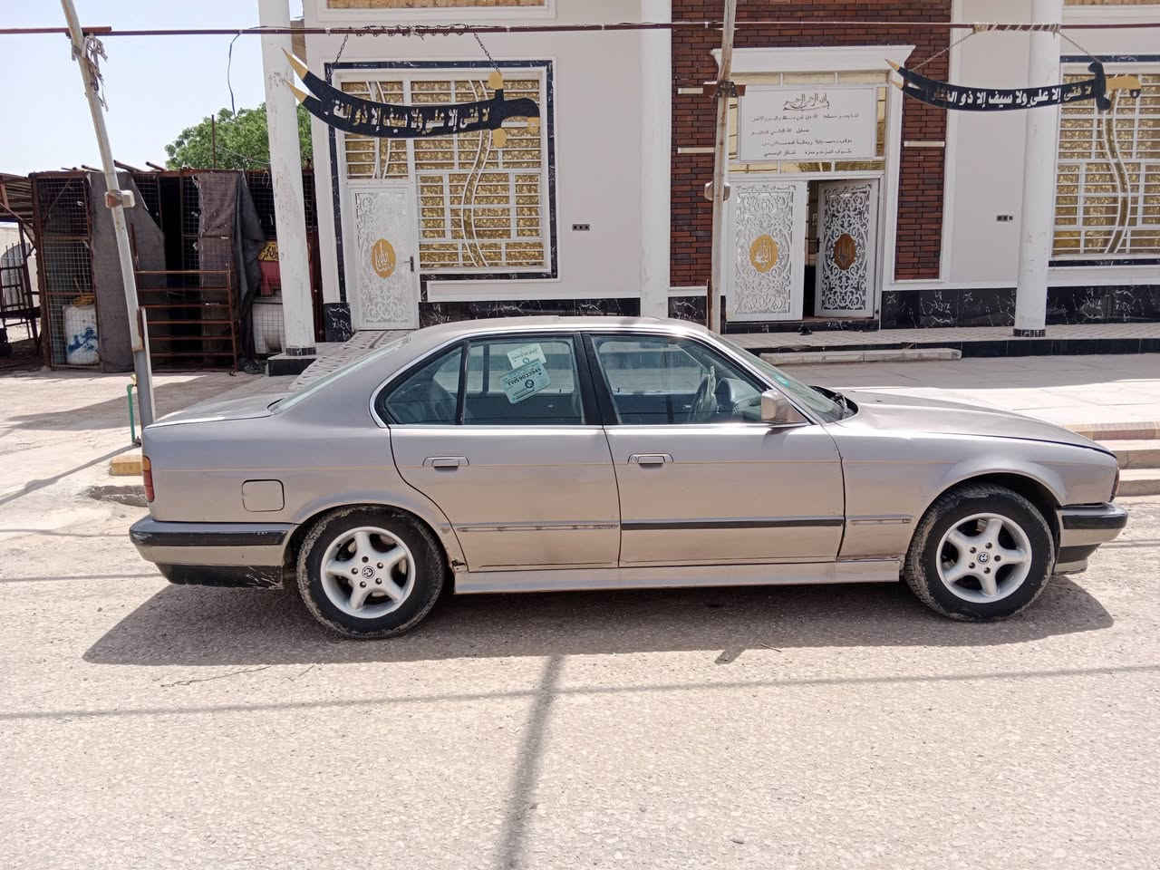 السلام عليكم بي ام للبيع الحجم 735 تخم تاير حداديه ماكينه جديده جير جديد الحله القاسم ***********
