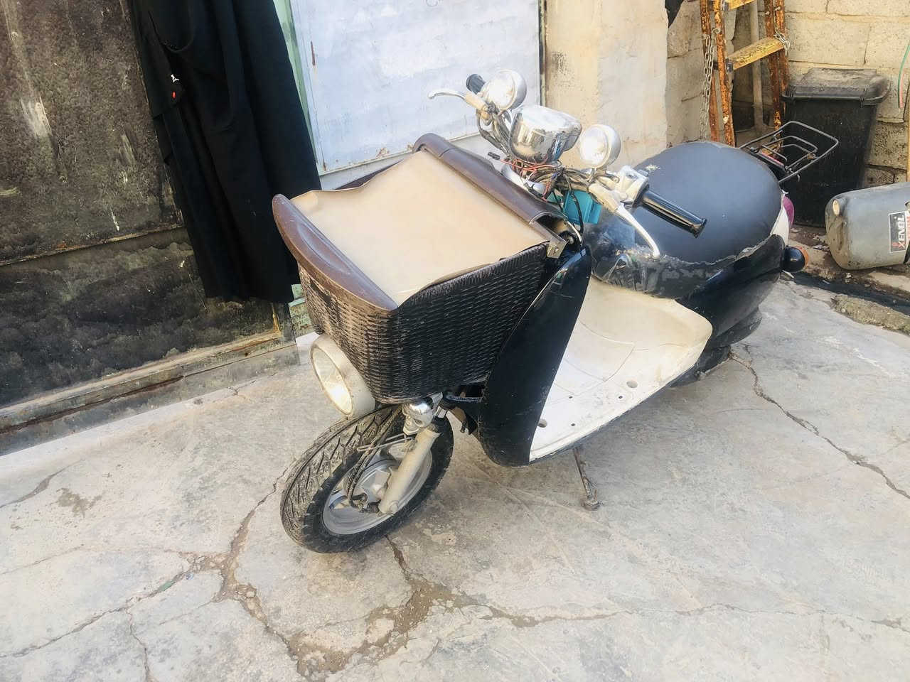 سلام عليكم درجه عبد الحليم مكفوله من كلشي
سعر ٣٥٠بيه مجال هاذه رقم صاحبه ***********
